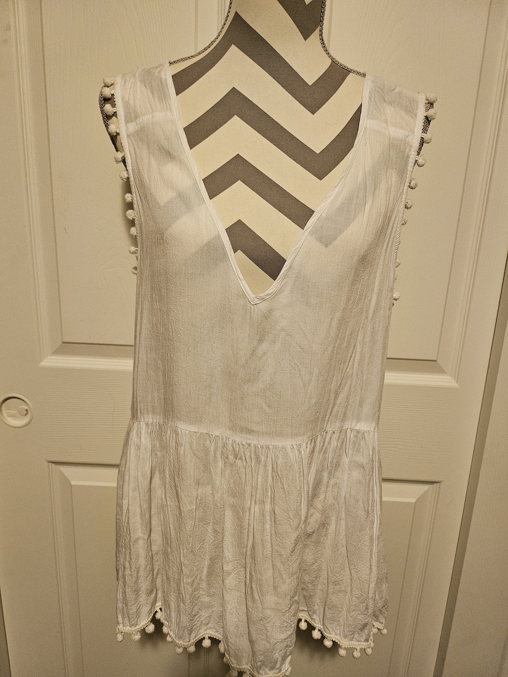 Women's White V-Neck Pom Pom Swim Coverup